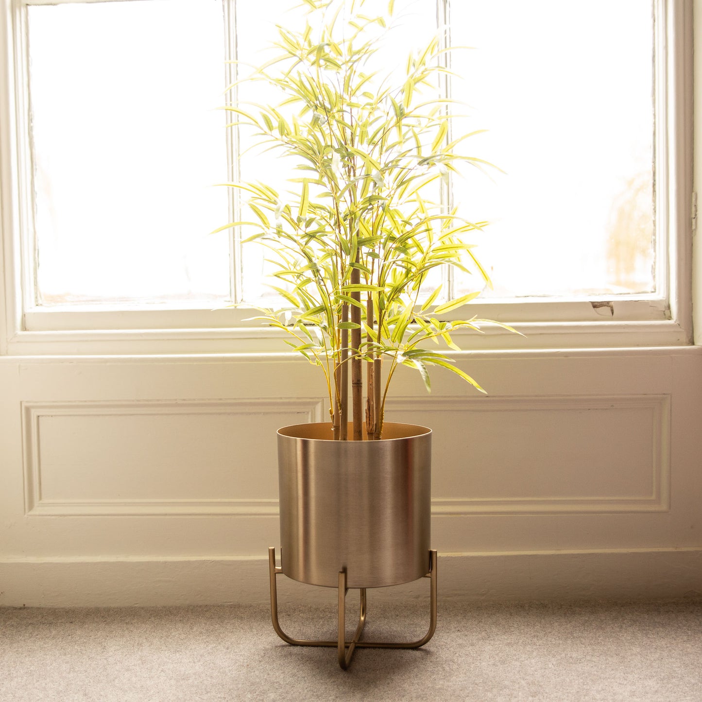 Gold Planter on stand 33cm
