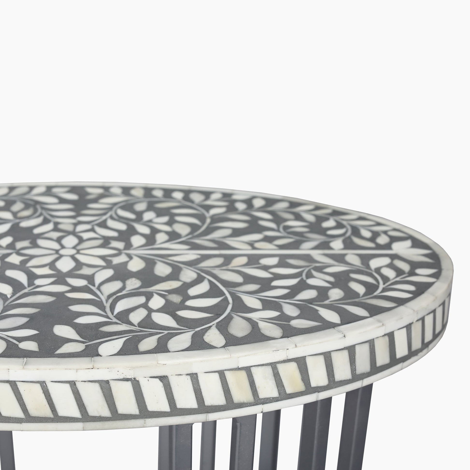 Jardin Bone Inlay Oval Side Table