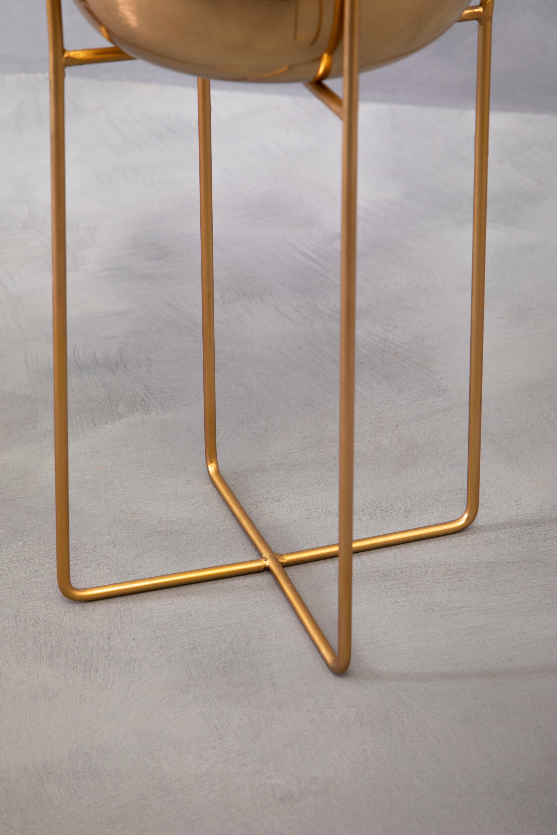 Fiona Golden Floor Planter