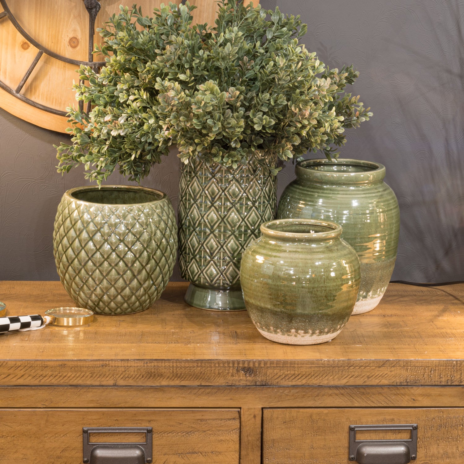 Daffodil-Round-Ceramic-Vase