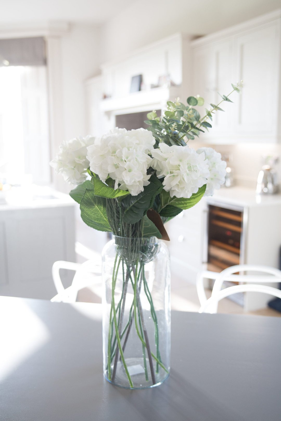 Vase & Florwers