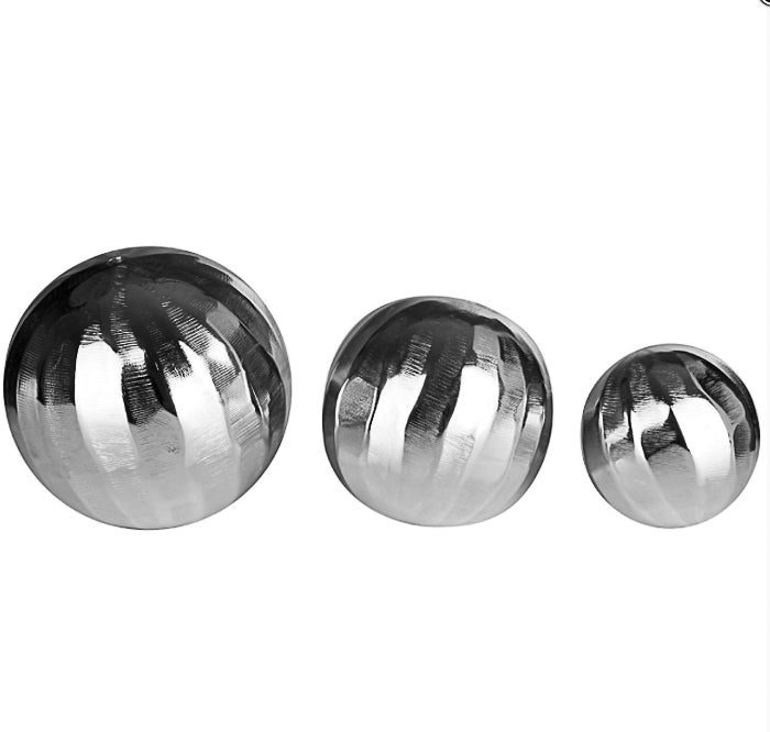 3 metal balls