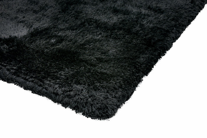 Plush Black Rug 393